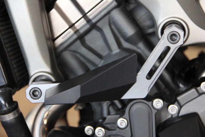 Tampons de protection titane pour Yamaha XSR 900 en balade et ville