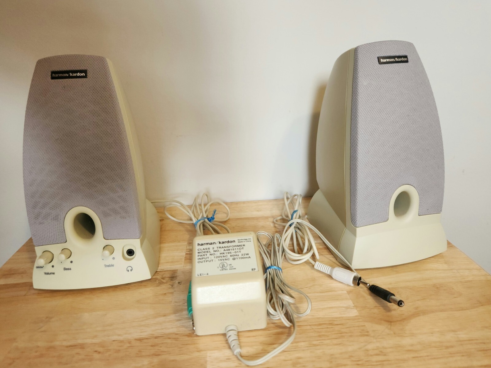 Harman Kardon HK195 Computer Speakers, Works! and with original AC