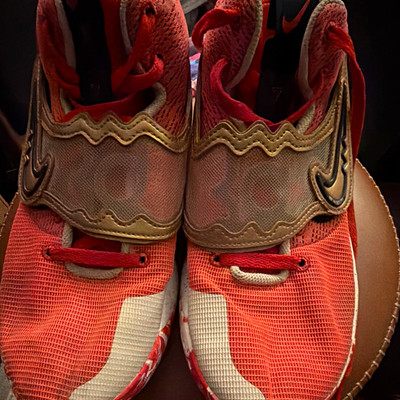 Nike KD Trey 5 X Men s Mid Top Basketball Sneaker Univ Red Gold DD9538-600
