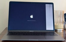 MacBook Air M1 13  2020 8GB 256GB A2337   LOCKED / BAD SCREEN   FOR PARTS