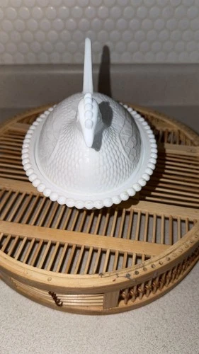 Hen on a nest White Milk Glass Chicken Covered Bowl Candy/Trinket Dish vintage