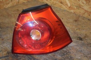 Original VW Golf 5 1,9TDI 1K6945096P  Rückleuchte  Rücklicht außen Rechts hinten
