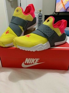 yellow and pink huaraches