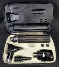 Welch Allyn 3.5v Set with Otoscope and Handle -Tested & Working