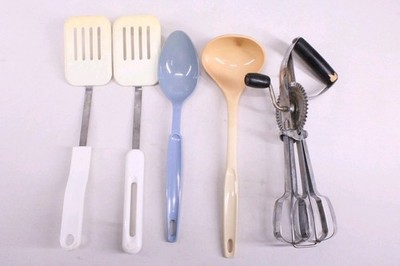 Vintage Lot Of 5 Kitchen Utensils Bonny Spatulas Foley Ladel Ecko Spoon Mixer