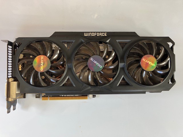 Gigabyte Windforce Radeon R9 270X 2GB Graphics Card GV-R927XOC-2GD rev:1.0