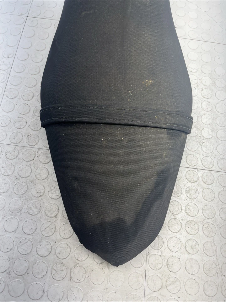 Suzuki SV - 650 asientos 2017 - 2024 OEM Foto 2 de 4