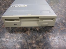 TEAC FLOPPY DRIVE 3.5" FD-235HF, 193077C291 Beige -NB44