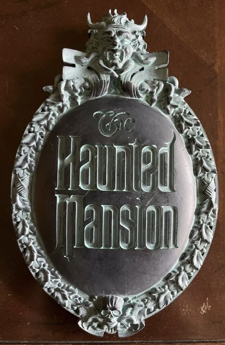 Haunted Mansion Resin Sign 看板 Disney The Haunted Mansion Sign - Spirithalloween.com