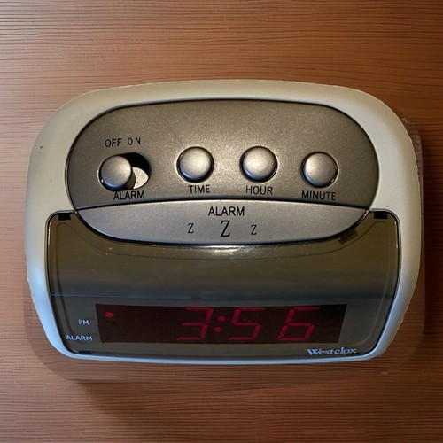 Westclox Vintage Alarm Clock - 66100 - Picture 3 of 8