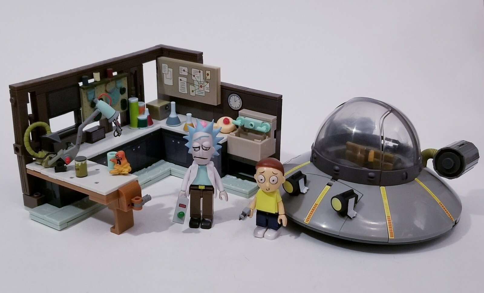 rick and morty spaceship and garage