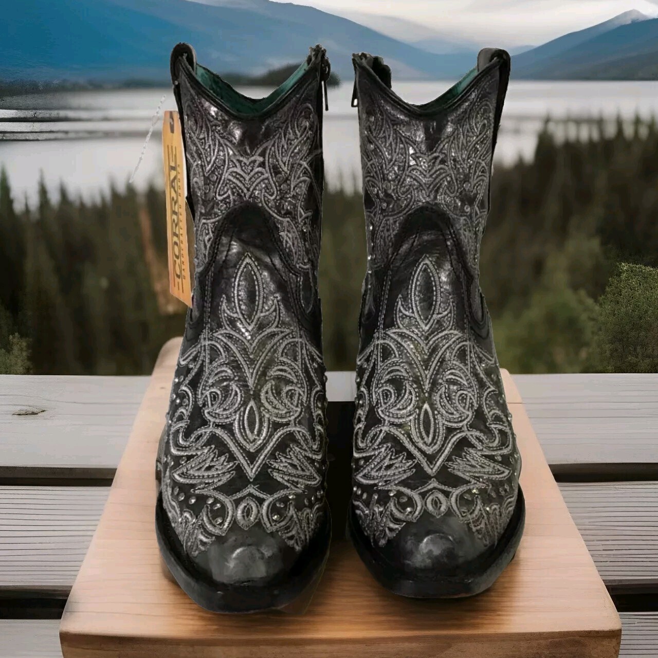 NEW Corral Ladies Black White Crystal Embroiders Snip Ankle Boot C3923 Size 11 M