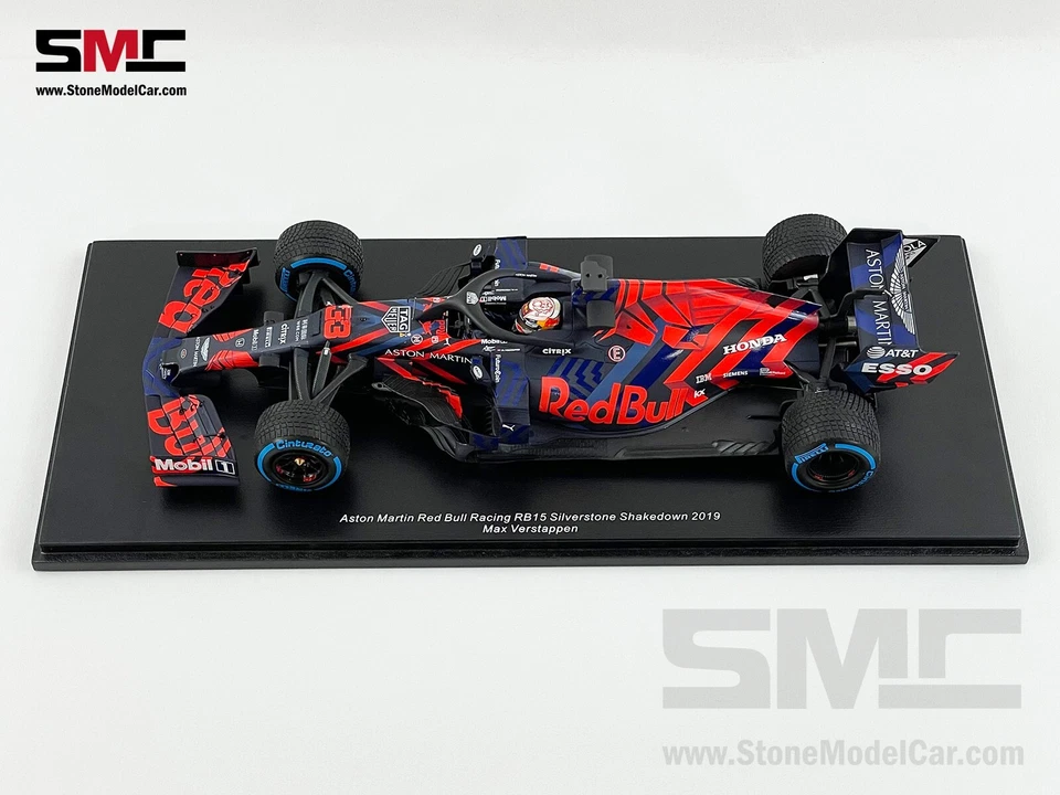 1:18 Spark Red Bull F1 RB15 33 Max Verstappen Silverstone Circuit Shakedown 2019 - Image 3 of 4