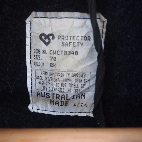 Wool protective coat jacket black (bluey) zip through made in Australia sz. 70 - Picture 2 of 6