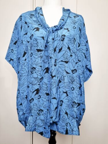 Vintage | Details | Size 14 | Blue Floral 1980s Style Top Made in Australia - Picture 1 of 7