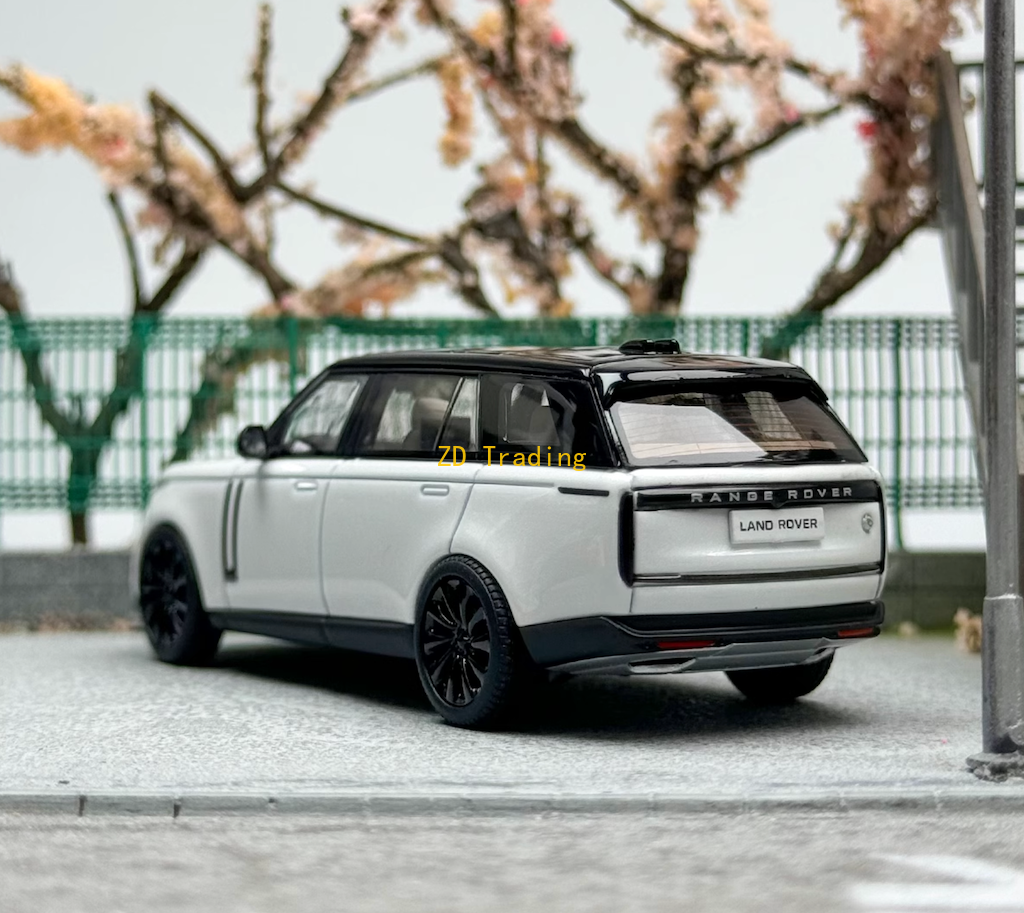 LAND ROVER RANGE ROVER 1/64 白 LCD MODELS 1/64 LCD 2022 Land Rover Range Rover (White) Car Model