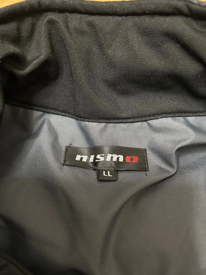 日产 Nismo 黑红色连帽背心 Super GT #23 — 第 3/4 张图片