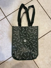 Lululemon Small Reusable Shopping Tote Lunch Bag Holiday 2024 Green