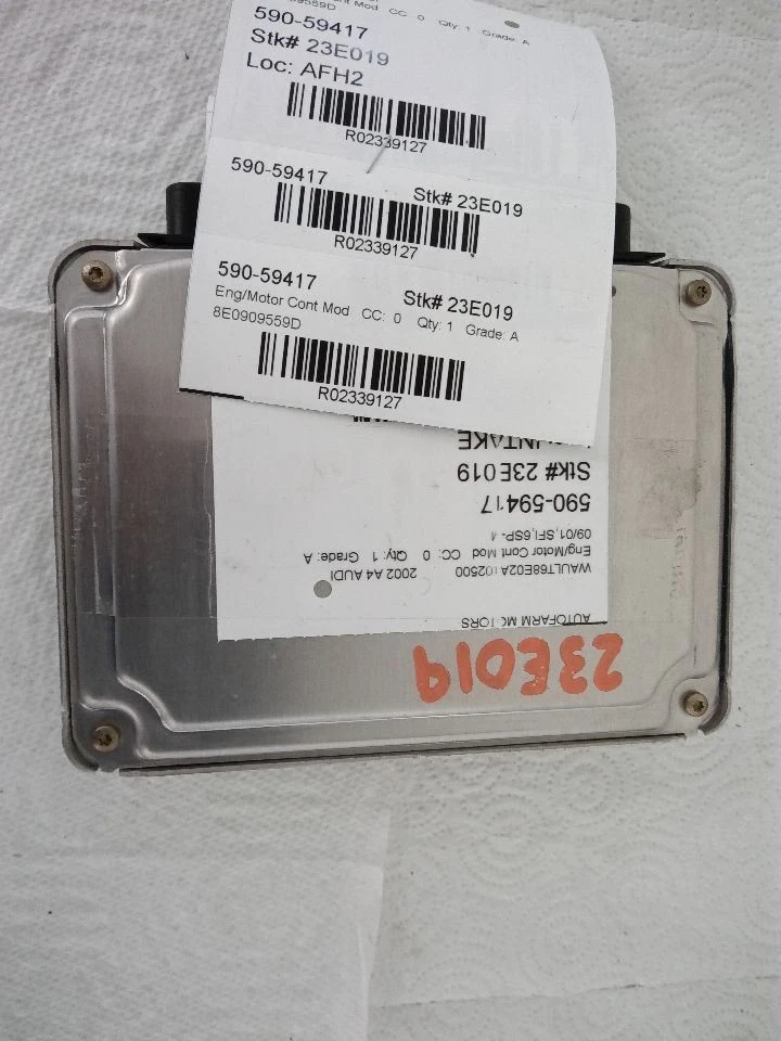 Электронный модуль управления двигателем ECM 3,0 л DOHC 02-03 AUDI A4 ECU - Изображение 4 из 4