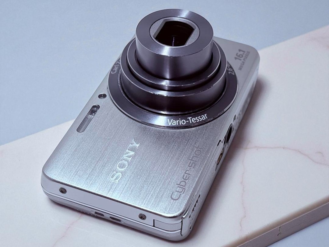 SONY Cyber shot DSC-W630 silver 16.1MP Digital Camera Good