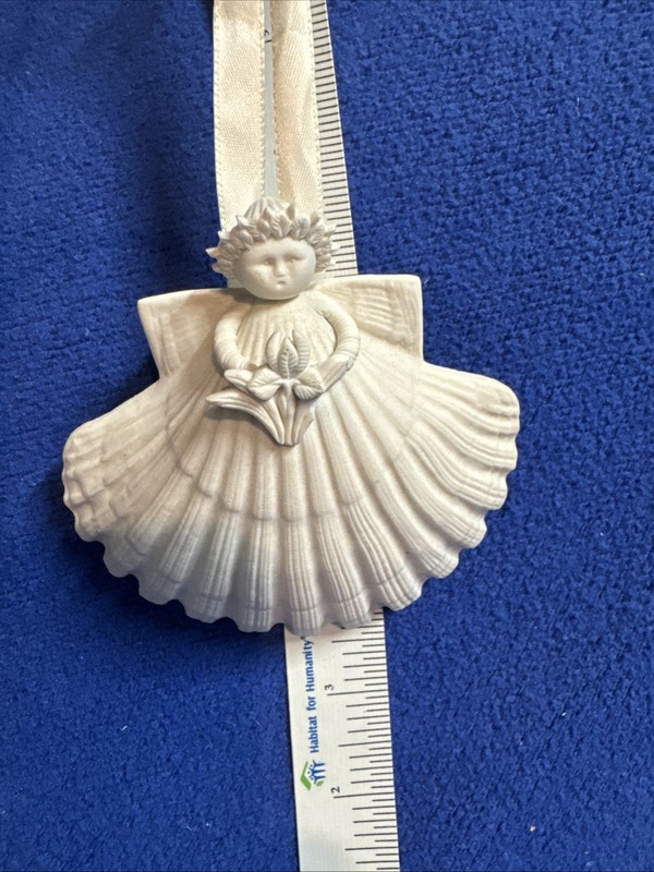 Vintage Margaret Furlong Shell Angel Ornament Daffodil Bouquet 1997