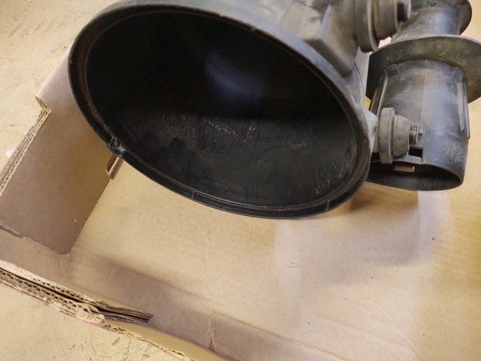 Ford F150 2004-2005 4,6 L OEM filtro de aire limpiador caja carcasa cubierta mitad con ojal Foto 4 de 4