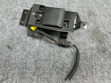 KIA K900 LUXURY 20 OEM REAR LEFT SIDE BLIND SPOT RADAR SENSOR W/ BRACKET 32K