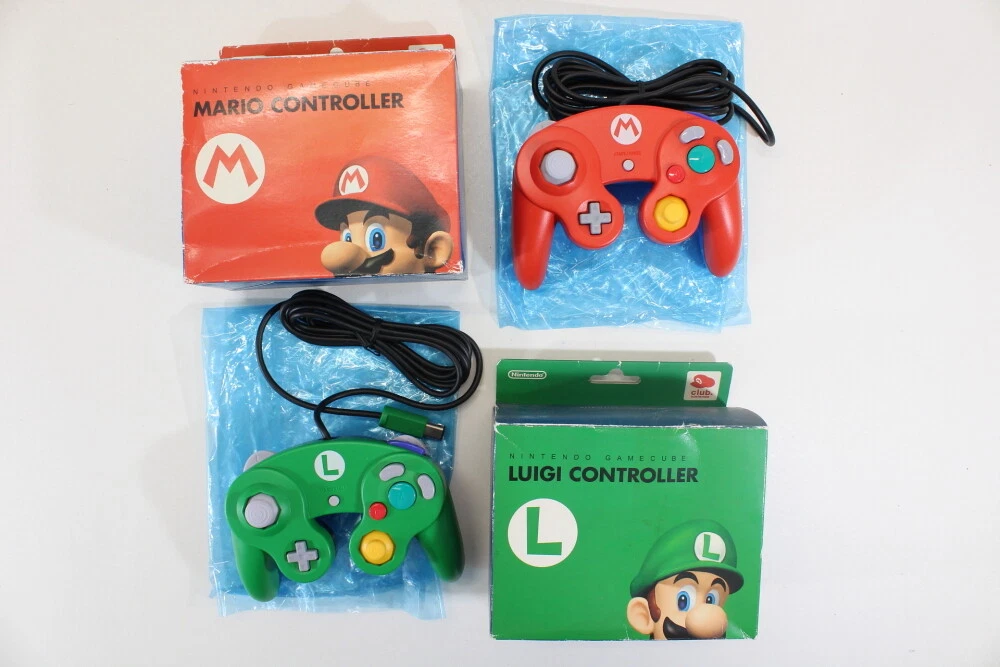 Lot de 2 manettes Nintendo Gamecube Club Officiel BOITED Mario Red Luigi  Vert