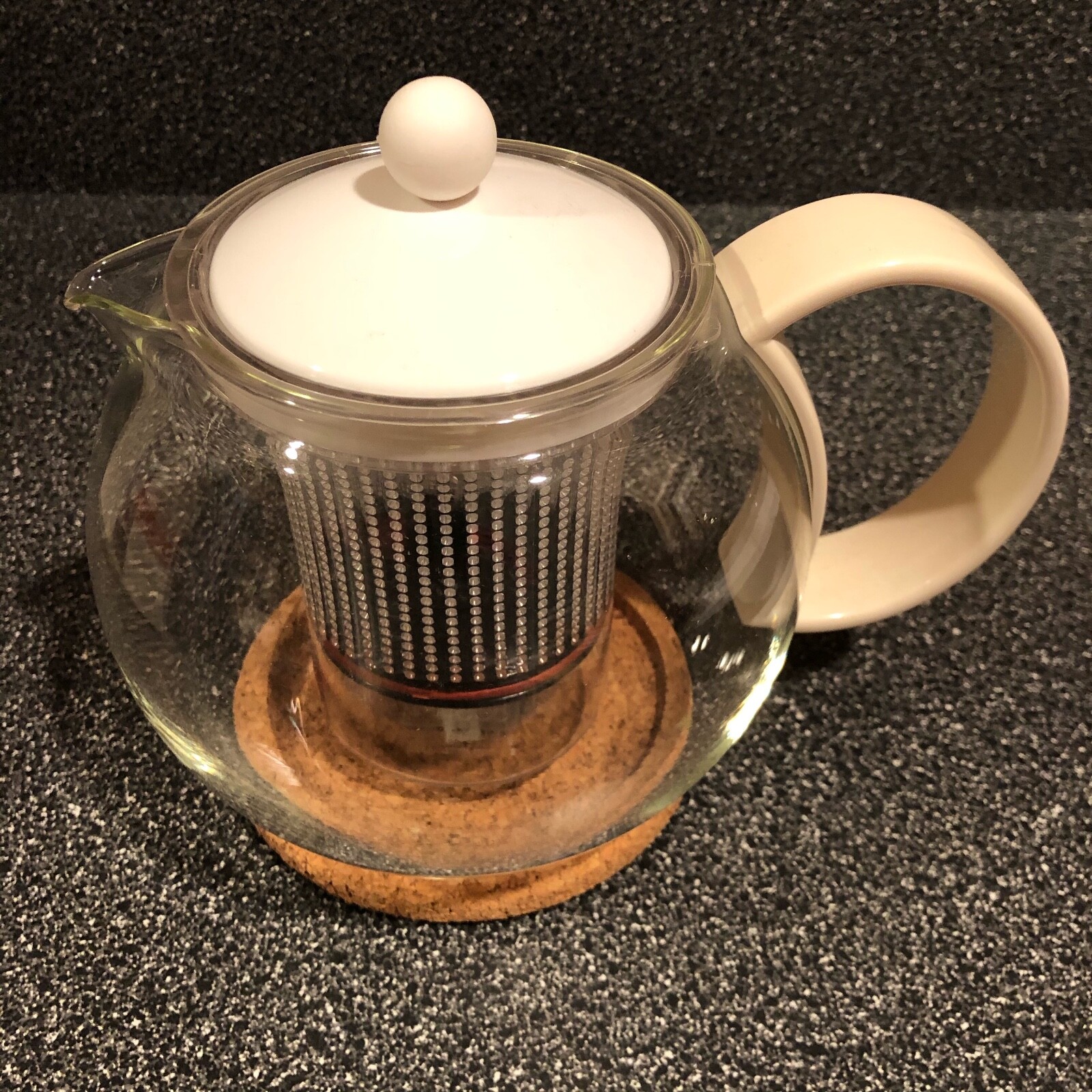 BODUM ASSAM TEA PRESS 1.01 WITH CORK MAT 34 oz.