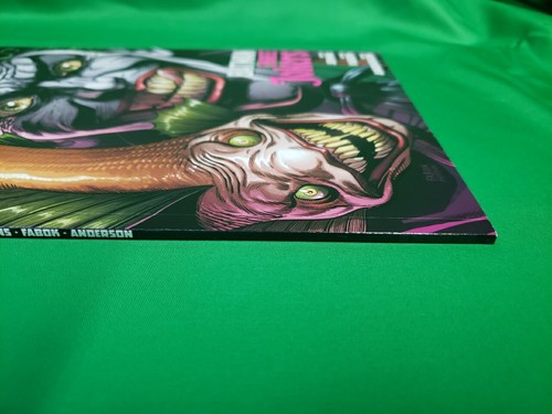 Batman: Three Jokers #1 DC Comics Black Label 2020 - Picture 10 of 11