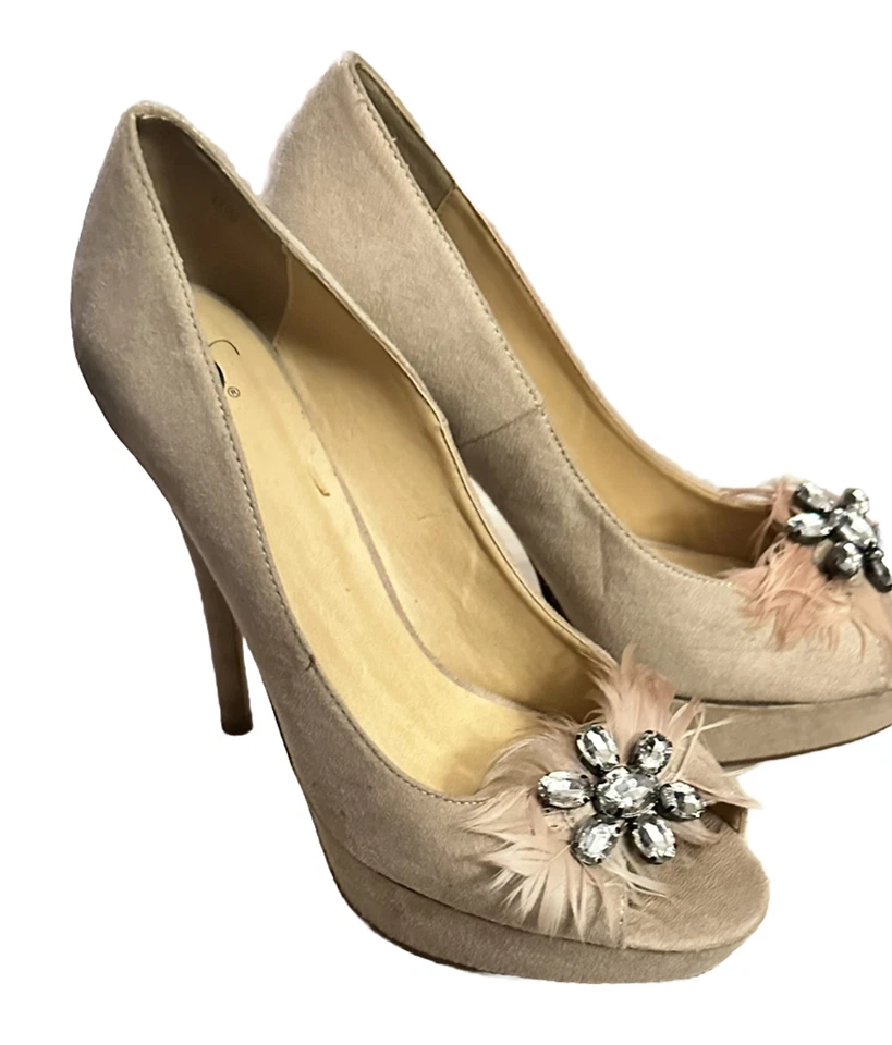 Delicioso salto plataforma camurça marrom biqueira aberta arco joias salto pluma tamanho 10 - Imagem 2 de 4