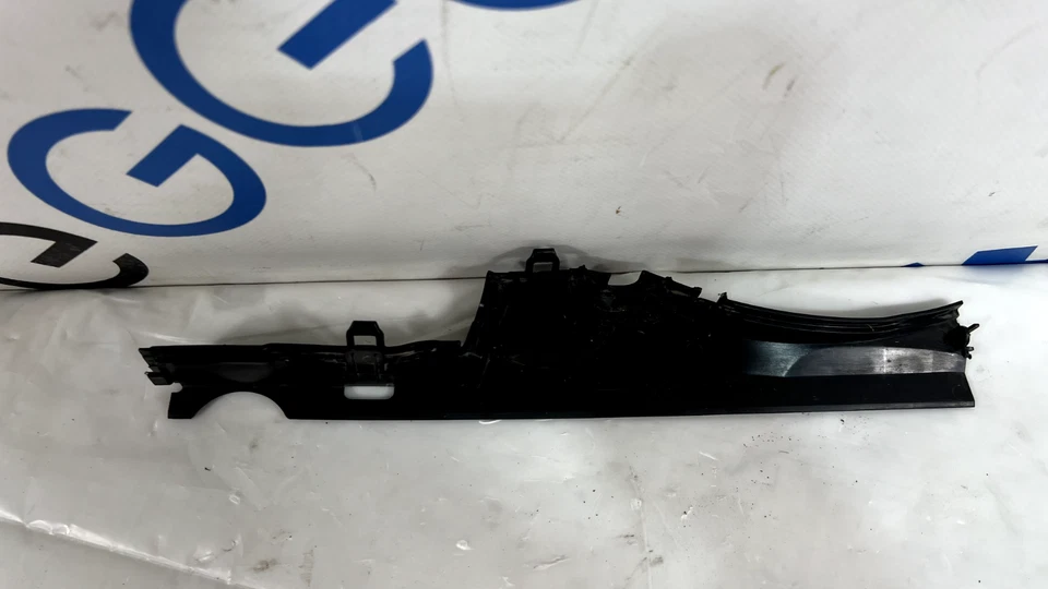 2017-2024 AUDI A5 RS5 QUATTRO - Right Water BOX Grommet / Bracket OEM 8W0971871J - Image 2 of 4