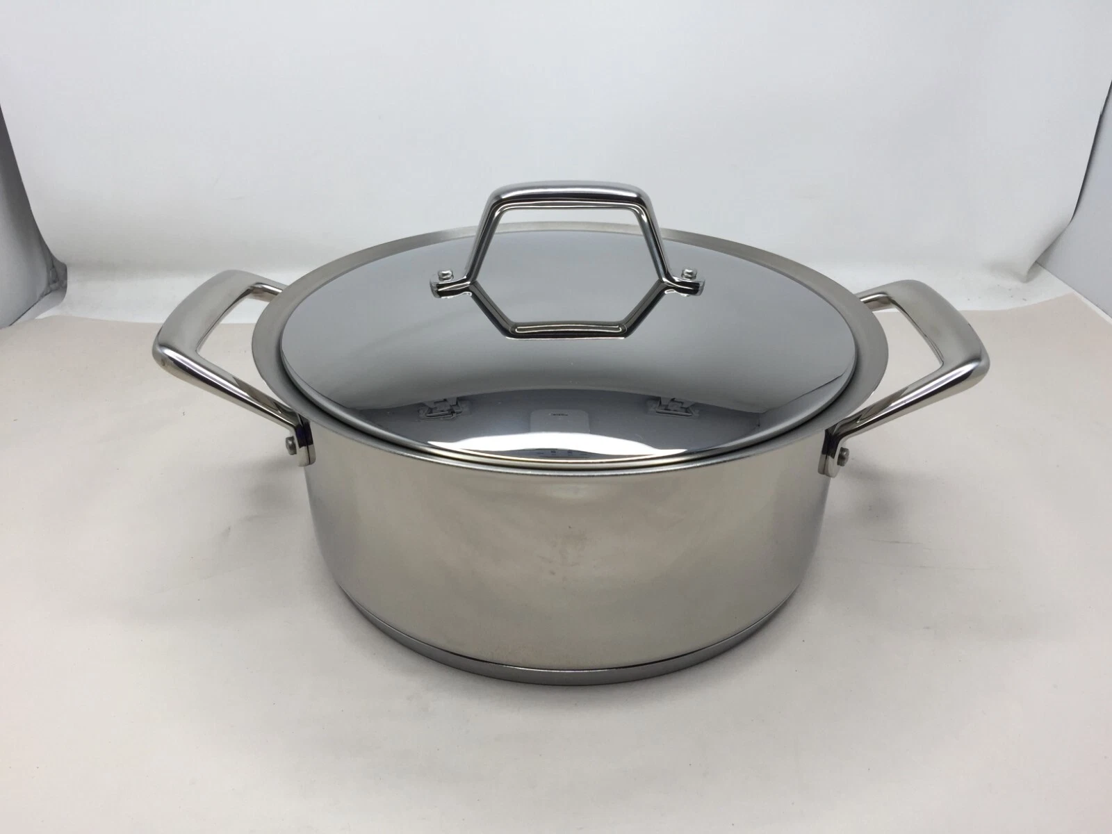 Tramontina Covered Dutch Oven Stainless Steel Tri-Ply Base 5 Qt