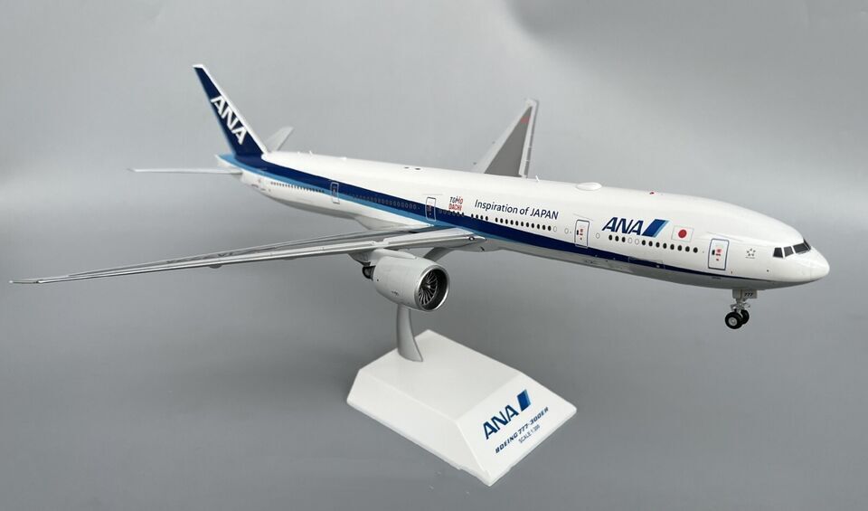 37CM 1:200 JC Wings ANA BOEING 777-300ER Passenger Airplane