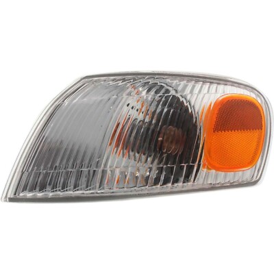 Left Driver Side Corner Light For 1998-2000 Toyota Corolla – Complete With Bulbs – Direct Replacement