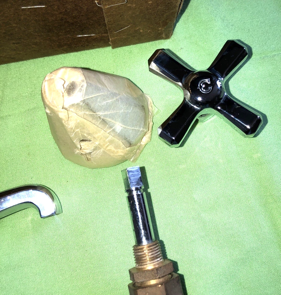 Vintage 1940’s-50’s Wide Spread Bathroom Sink Faucet Set New Old Stock NOS - Image 4 of 4