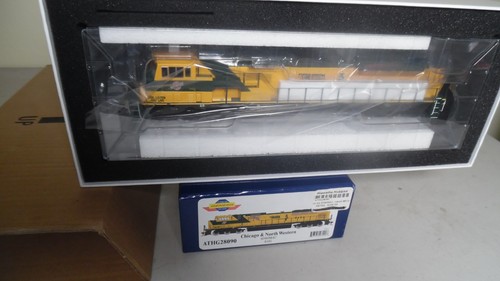 Athearn 28090 Chicago Northwestern SD80Mac Ho #8101 nuevo en caja | Condition: New