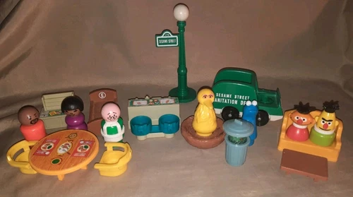 Vintage Fisher Price Little People Sesame Street Parts & Figure Lot of 20