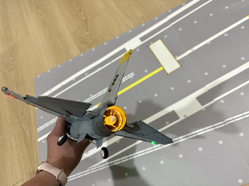 RC F16 Falcon 1s Brushless 30mm EDF Jet Gyro Control LED RTF With 3 Batteries - Image 4 of 4