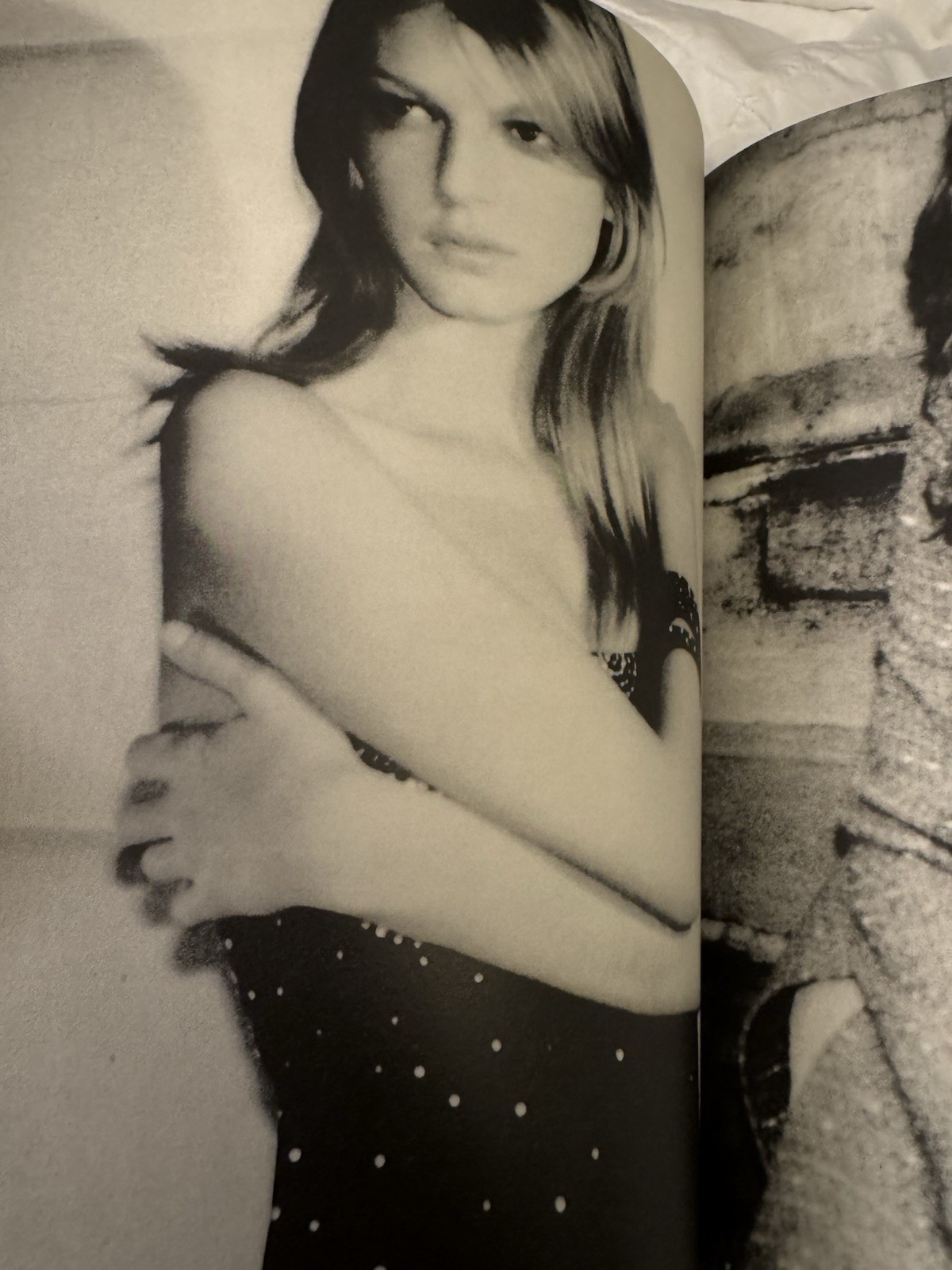 Chanel Lookbook Fall/Winter 2000 model Angela Lindvall Karl Lagerfeld thumbnail 19