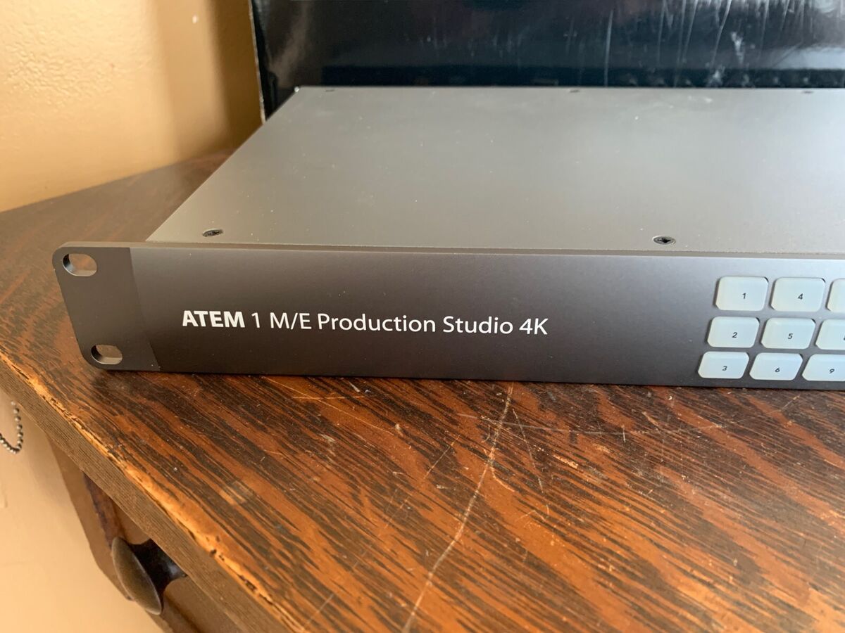 Blackmagic Design ATEM 1 M/E Production Studio 4K Switcher w Blackmagic Design ATEM 1 M/E Production Studio 4K Switcher w