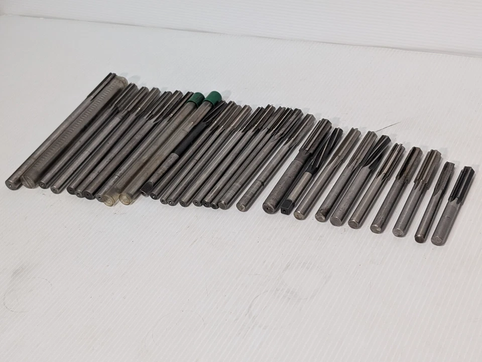 Lote de 30 escariadores de mandril, diferentes tipos, fabricantes y tamaños Foto 2 de 4