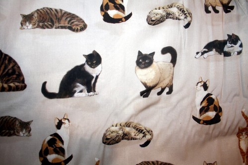 WHISKAS AND TAILS ON TAN FROM HOFFMAN - 100% COTTON FABRIC - Picture 6 of 8