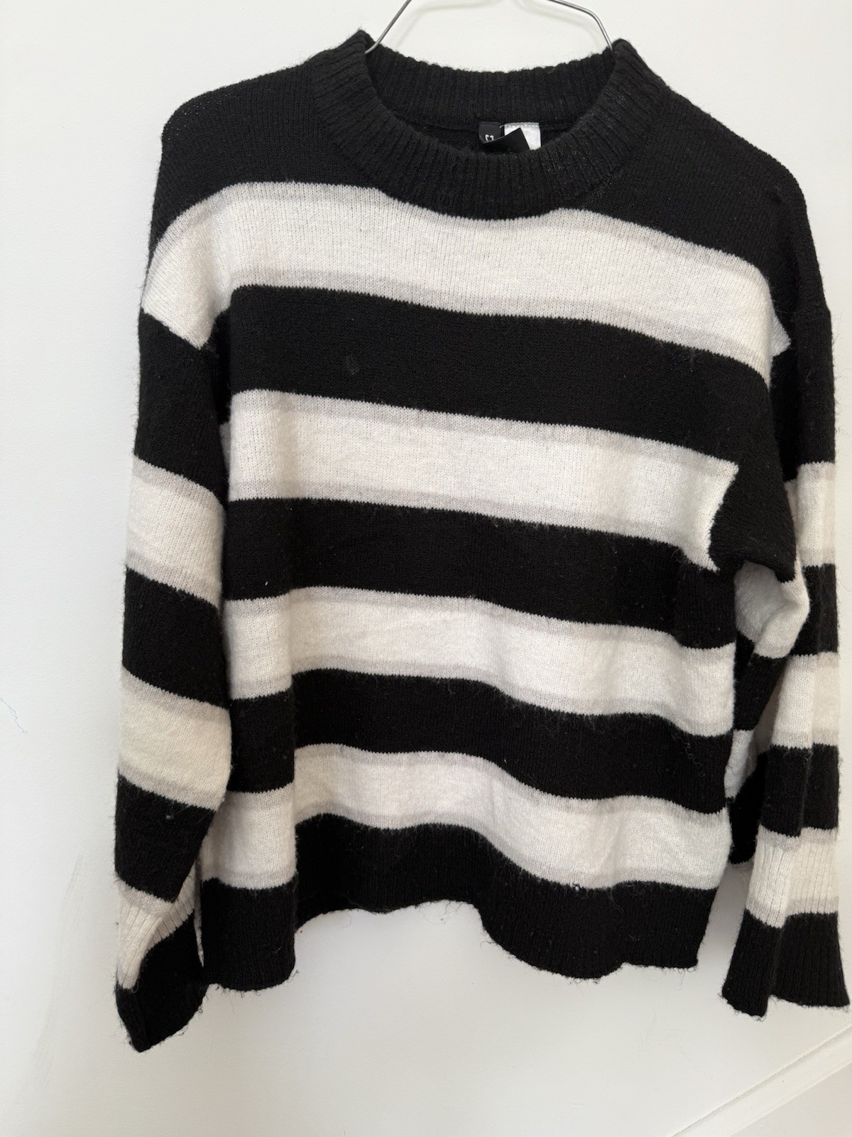 Divided by H&M Women's Black/White Striped Knit Crew Neck Pullover Sweater XXS