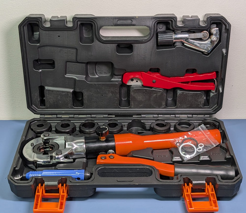 VEVOR Hydraulic Pipe Crimping Tool Kit PEX Crimper w/ Dies Cutter & Case