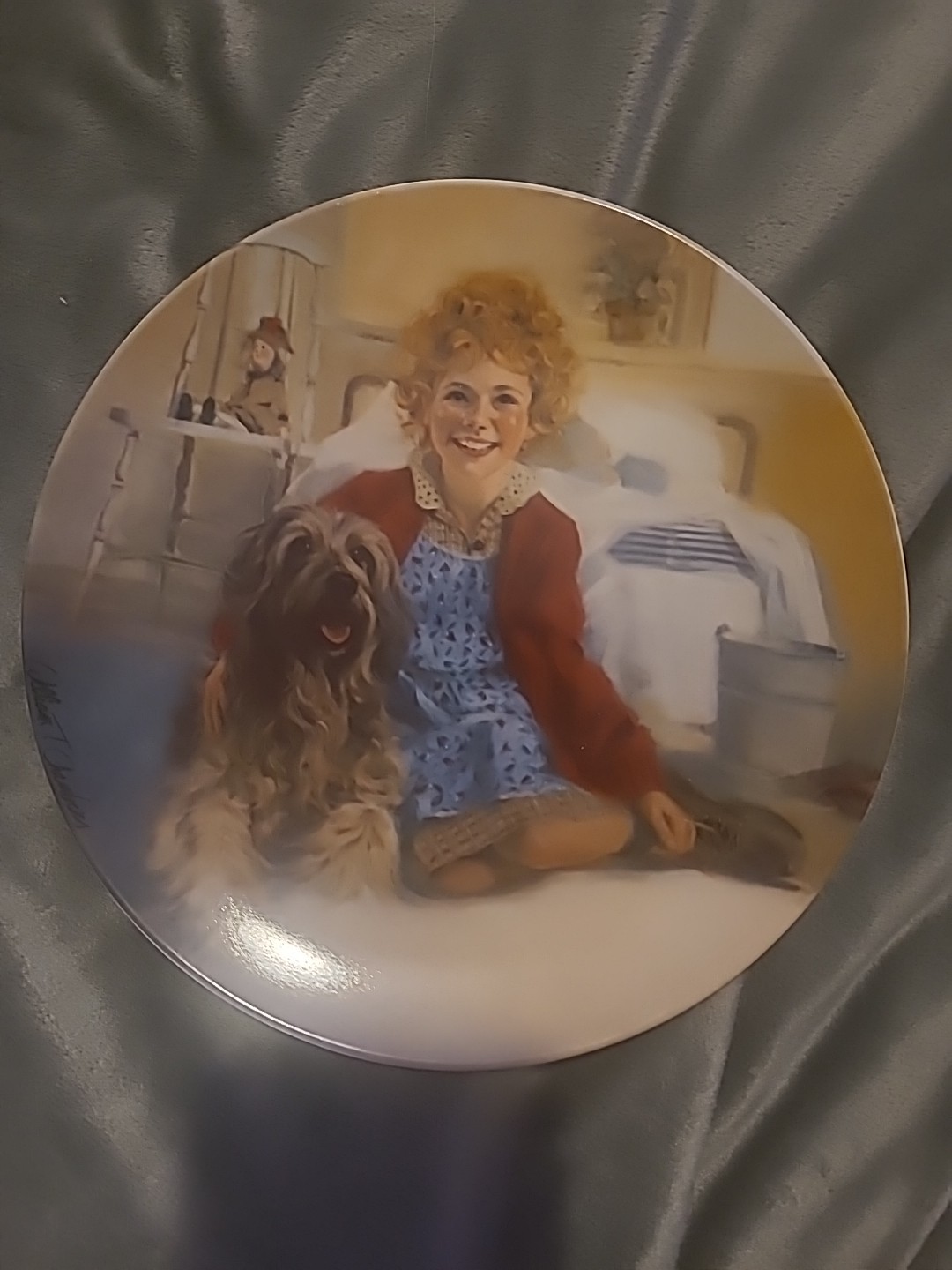 Edwin M Knowles Annie and Sandy collector plate First Issue Little Orphan Annie