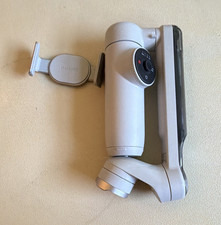 Insta360 Flow Smartphone Gimbal Stabilizer, Foldable, broken tripod peace