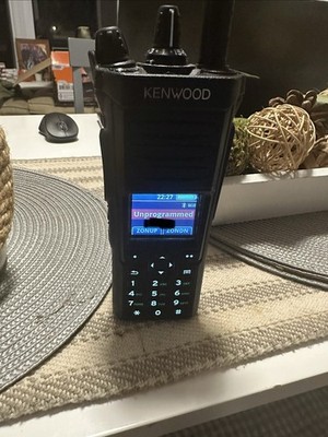 EF Johnson Kenwood Viking VP8000