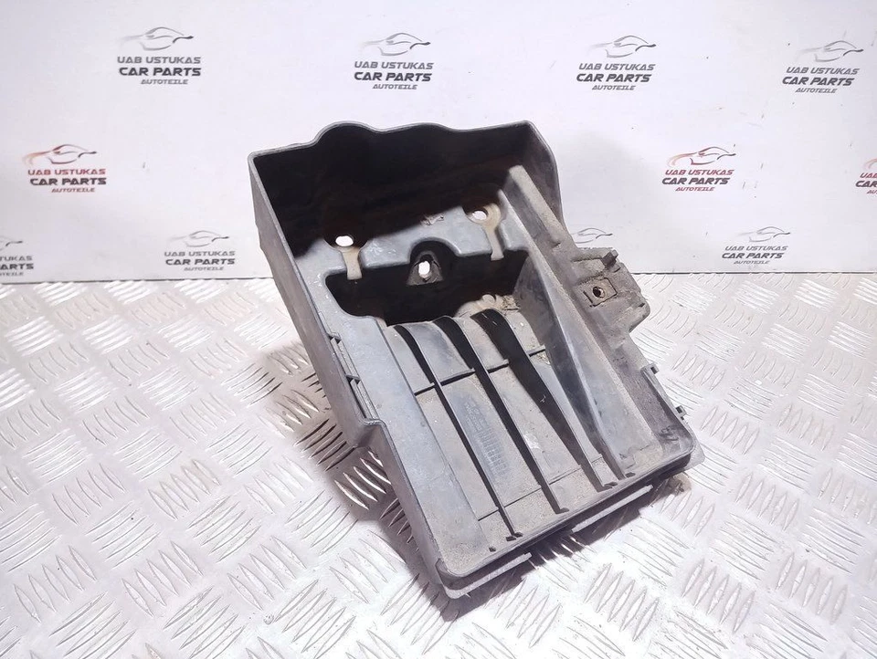 Jeep Patriot 2007 аккумулятор стойка 05115730AA UST78910 - Изображение 2 из 4