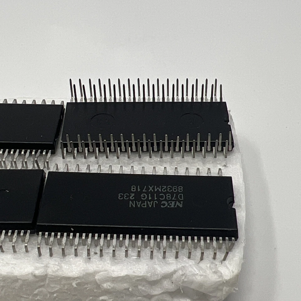 1 NEC UPD78C11G 233 8-BIT Single-CHIP Microcomputer Analog Digital Conversion - Image 4 of 4